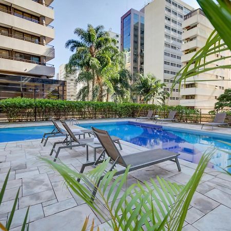 Radisson Sao Paulo Paulista Hotel Exterior foto Hotel's pool