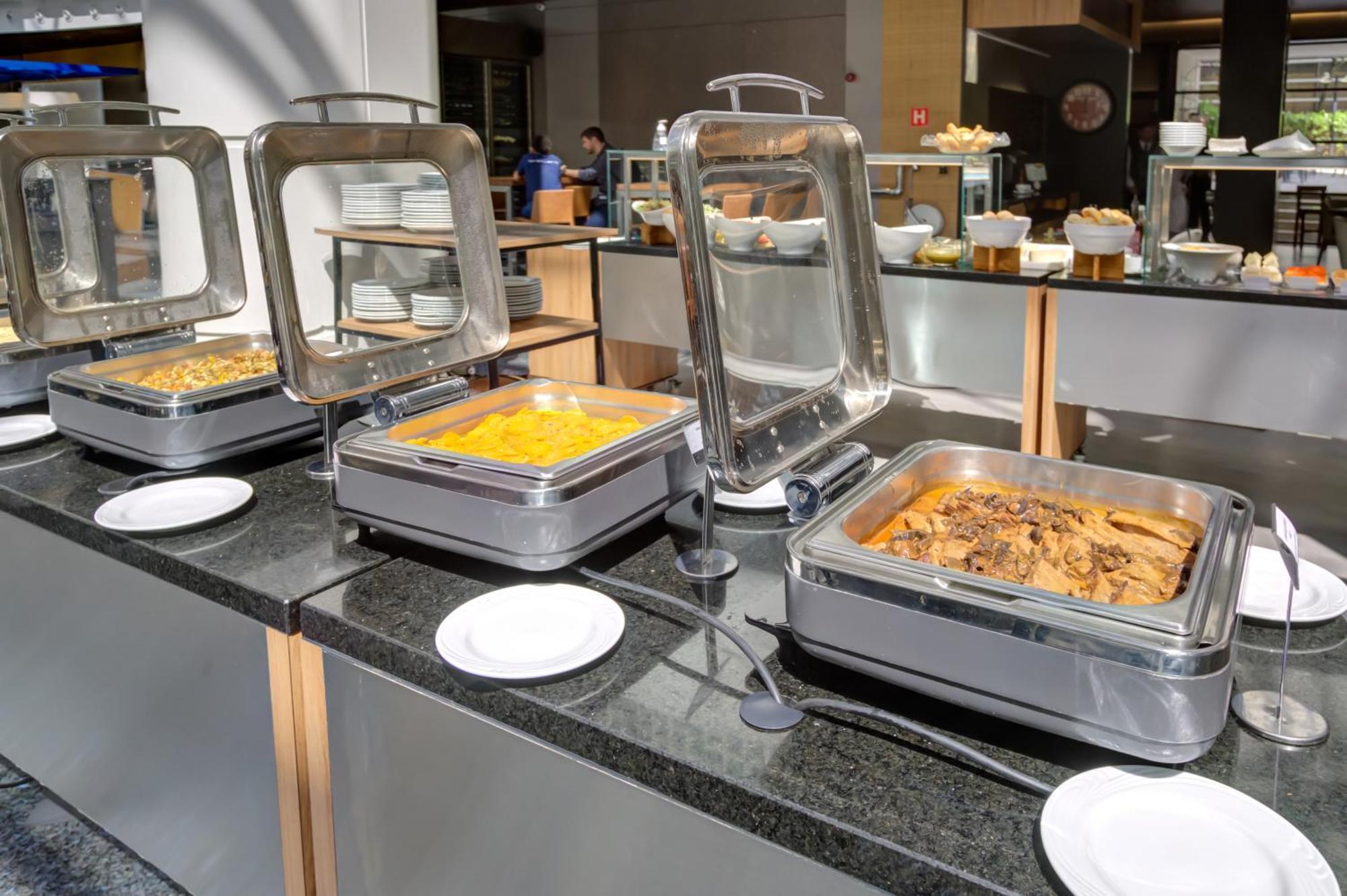 Radisson Sao Paulo Paulista Hotel Exterior foto A chafing dish